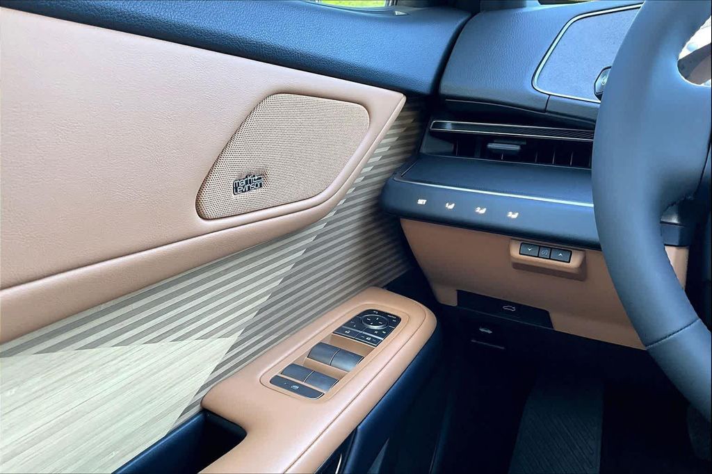2026 Lexus ES 500E LUXURY AWD 照片 18