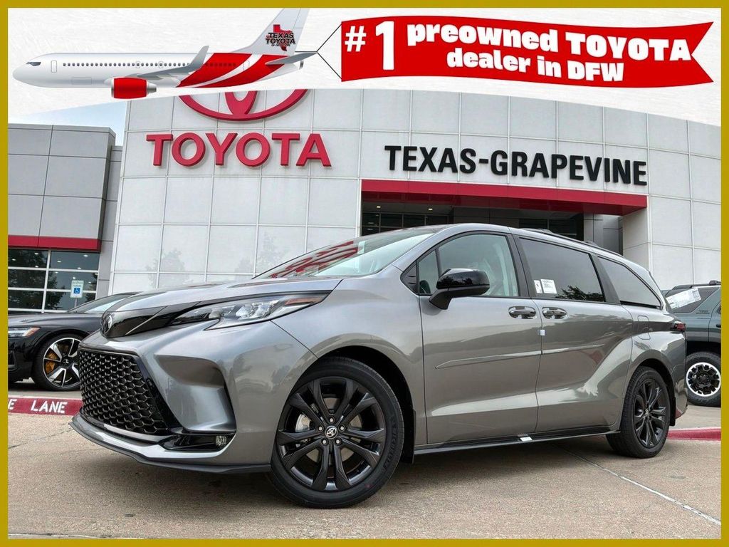 New 2026 Toyota Sienna XSE 7 Passenger
