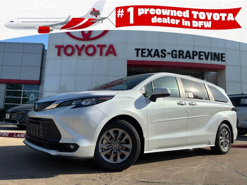 New 2026 Toyota Sienna XLE