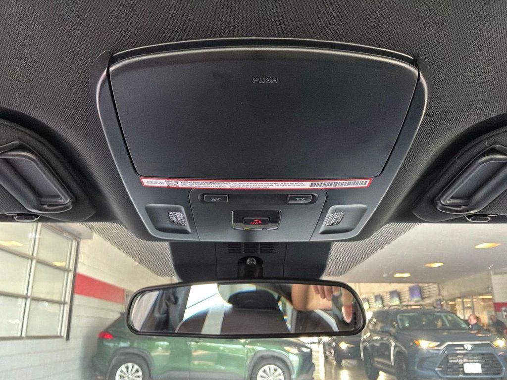 صورة مصغرة 16 لـ 2026 Toyota CAMRY SE
