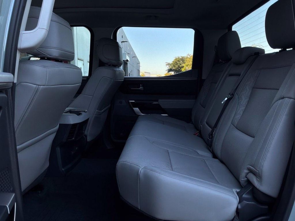 صورة مصغرة 12 لـ 2024 Toyota TUNDRA HYBRID LIMITED