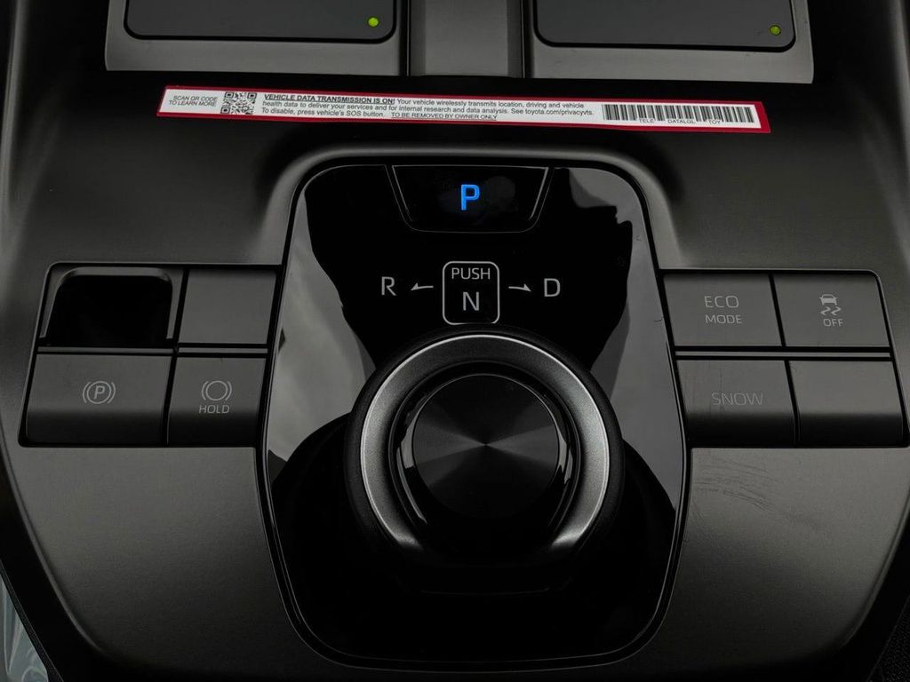 2026 Toyota C-HR SE thumbnail 23