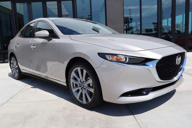New 2026 Mazda Mazda3 FWD w/Preferred Package