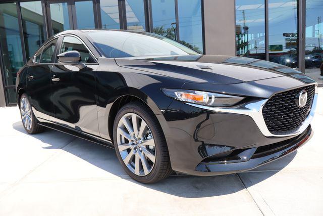 New 2026 Mazda Mazda3 FWD w/Preferred Package