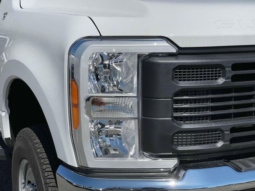 صورة 8 لـ 2023 FORD F-250 XL
