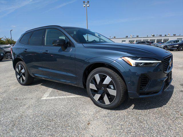 2025 Volvo XC60 PLUG-IN HYBRID T8 PLUS — фото 2