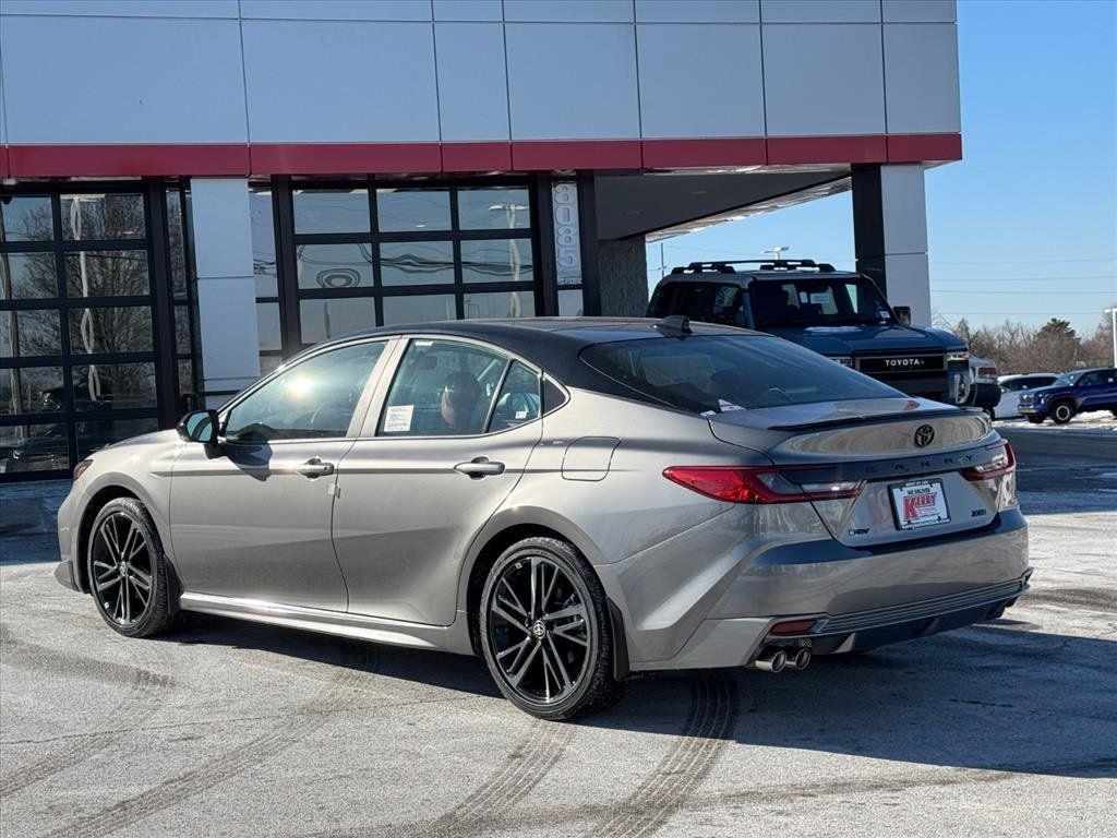 TOYOTA CAMRY - 3