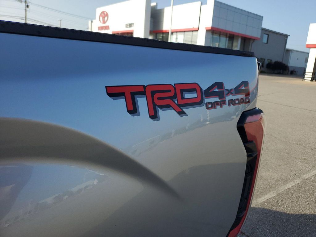 2026 Toyota TUNDRA PLATINUM — миниатюра 9