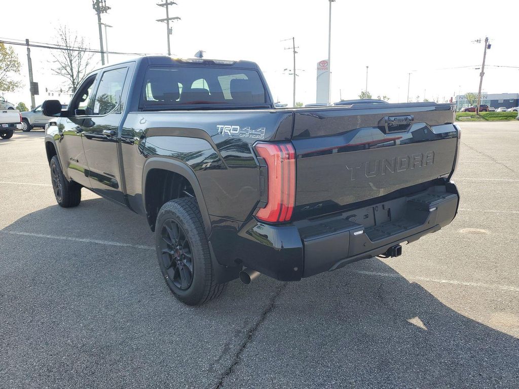 TOYOTA TUNDRA - 3