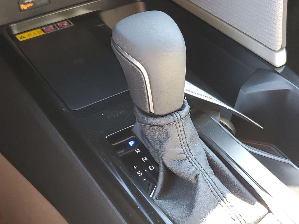 صورة مصغرة 29 لـ 2026 Toyota CAMRY SE