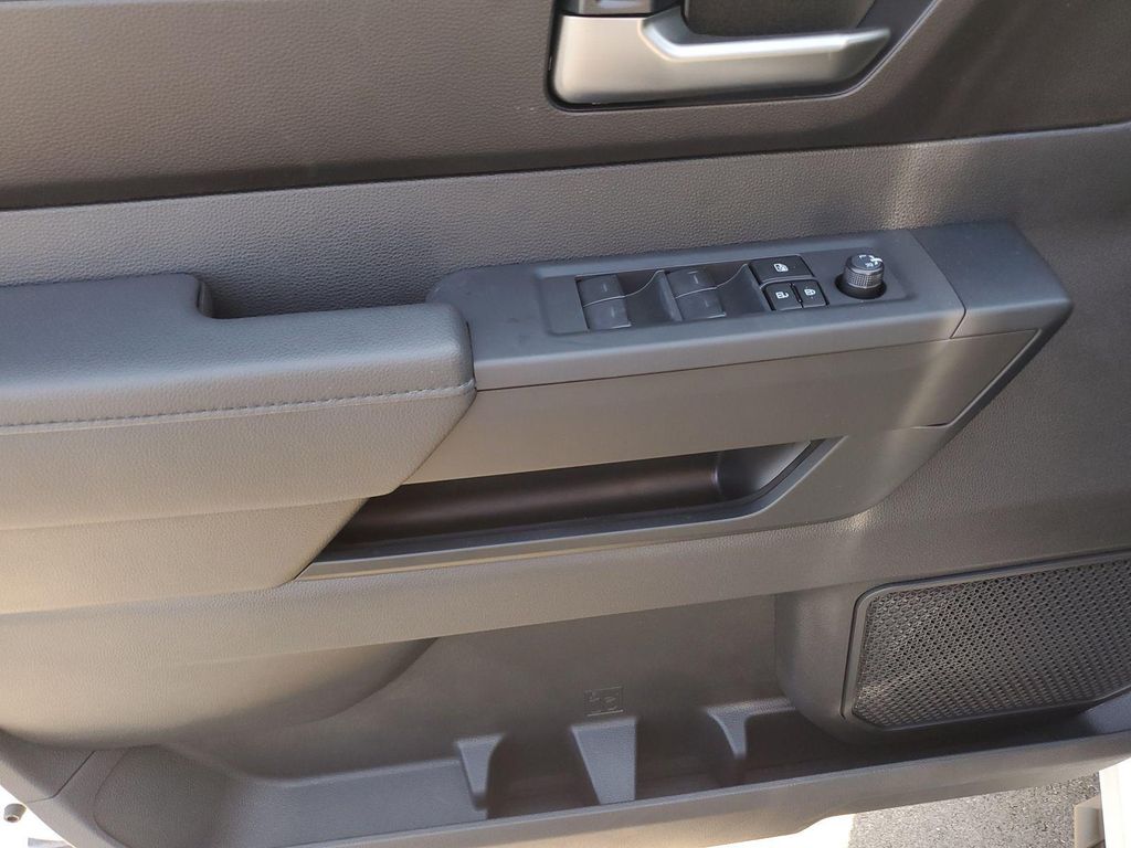 2026 Toyota TUNDRA SR5 缩略图 19