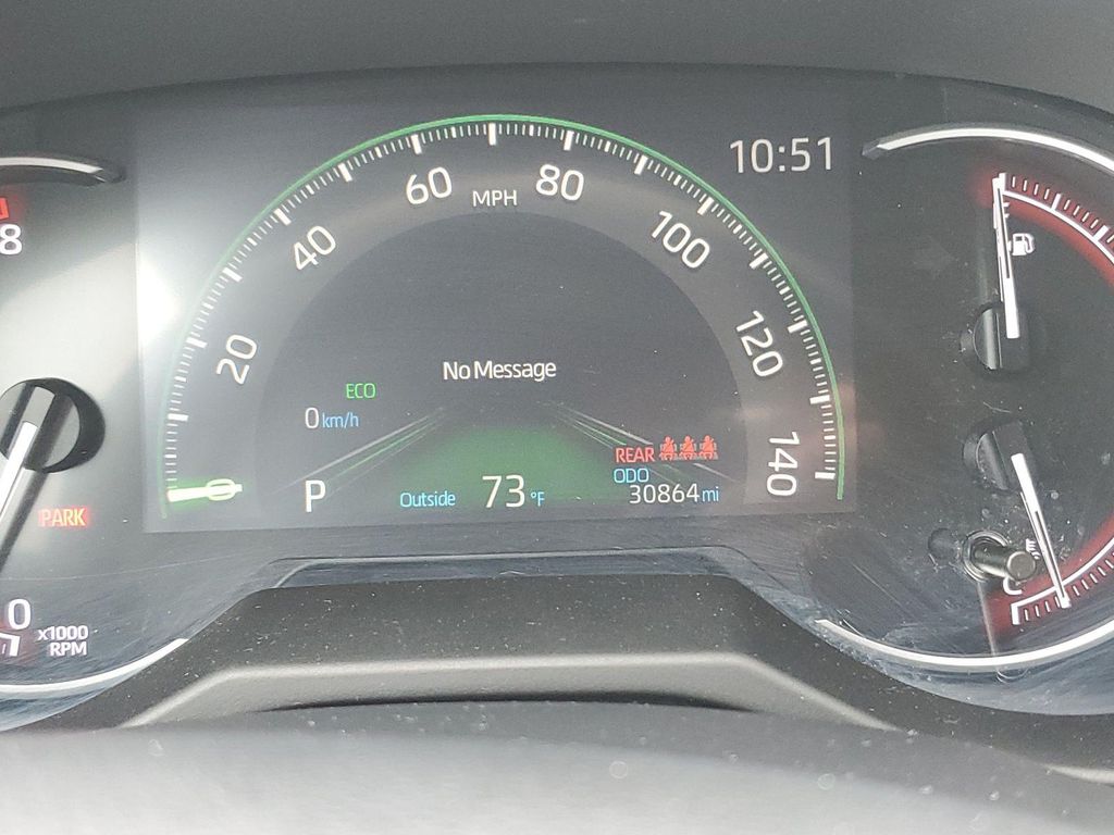 صورة مصغرة 25 لـ 2023 Toyota RAV4 LE