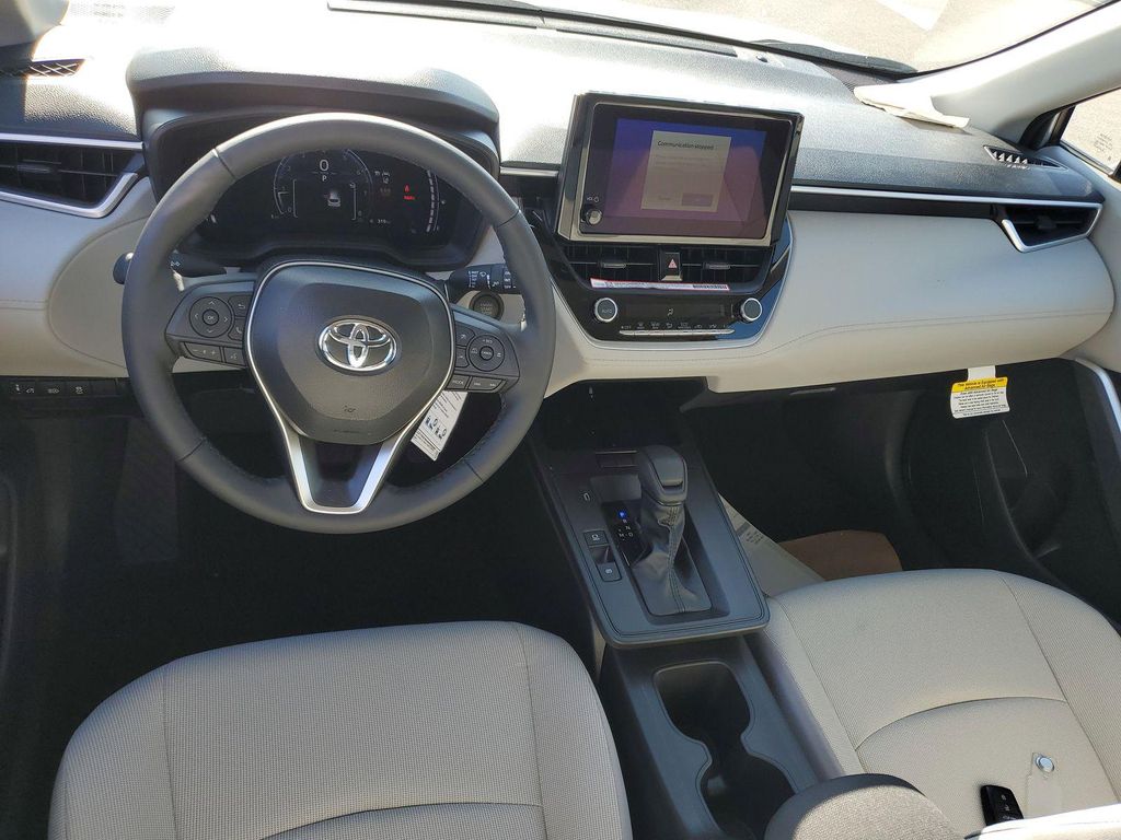 TOYOTA COROLLA CROSS - 10