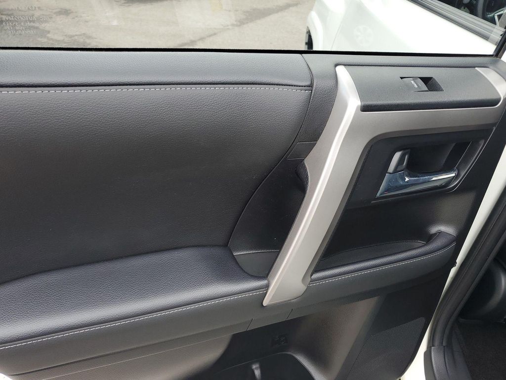 صورة مصغرة 15 لـ 2023 Toyota 4RUNNER SR5 PREMIUM