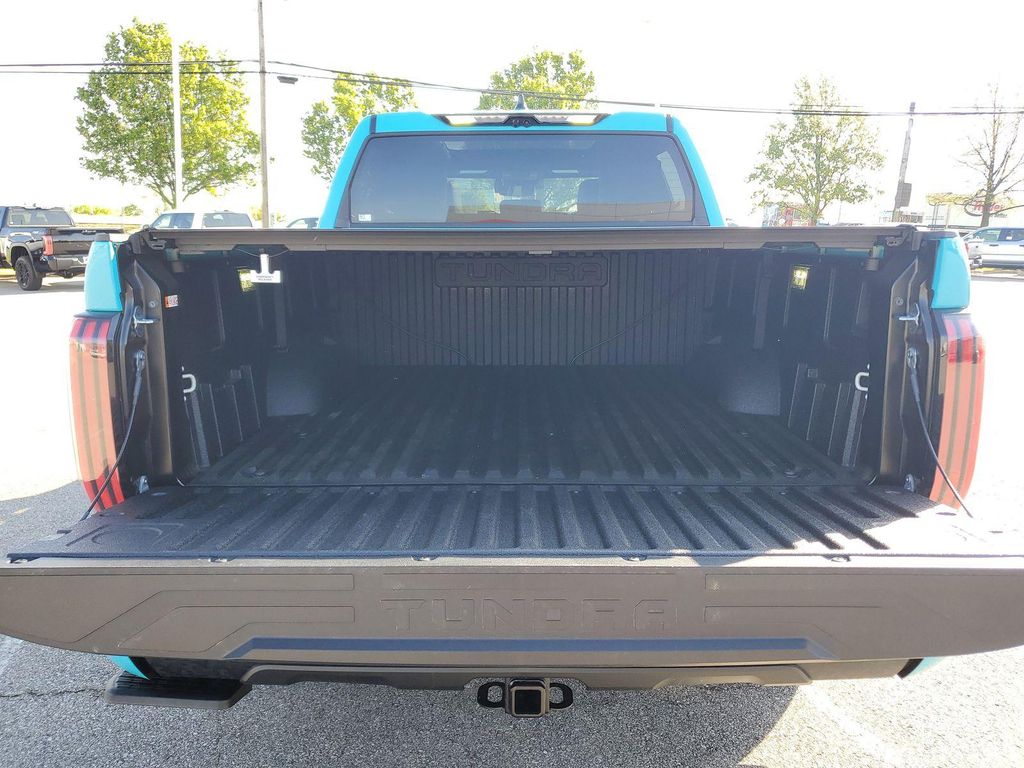 TOYOTA TUNDRA - 9