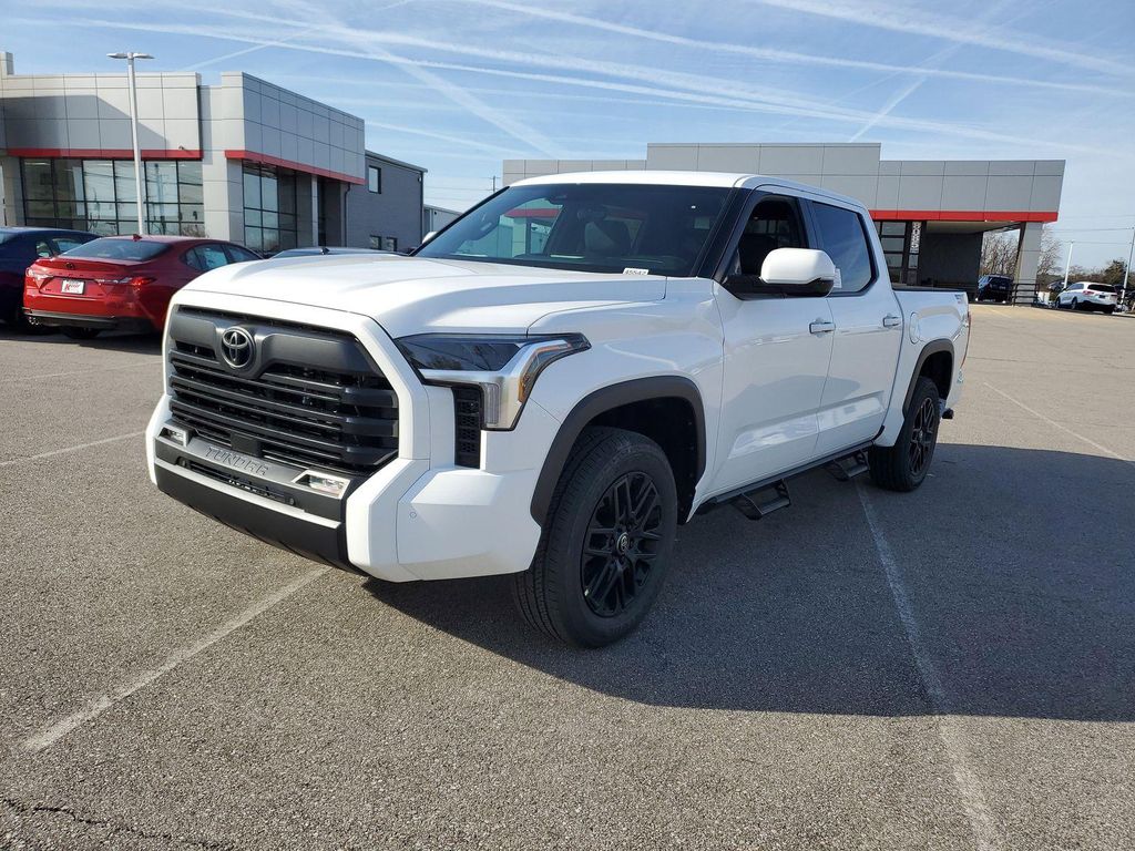TOYOTA TUNDRA - 2
