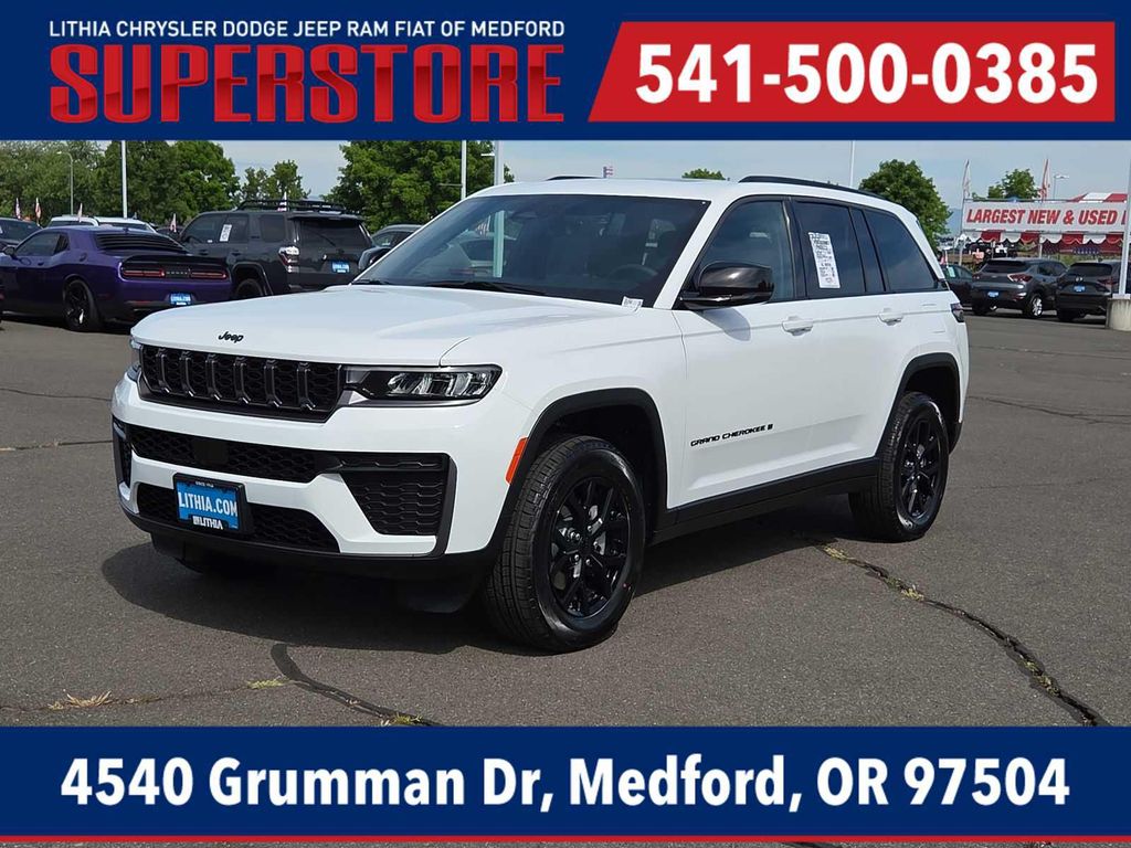 New 2026 Jeep Grand Cherokee Altitude