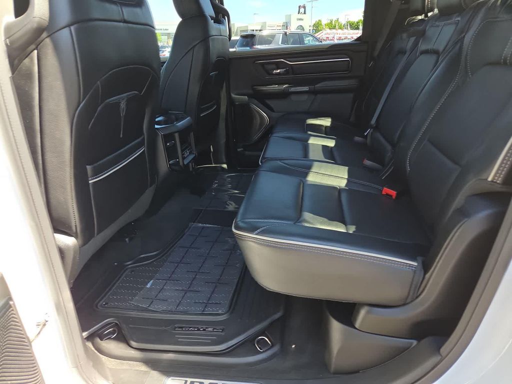 صورة مصغرة 21 لـ 2023 RAM 1500 LIMITED