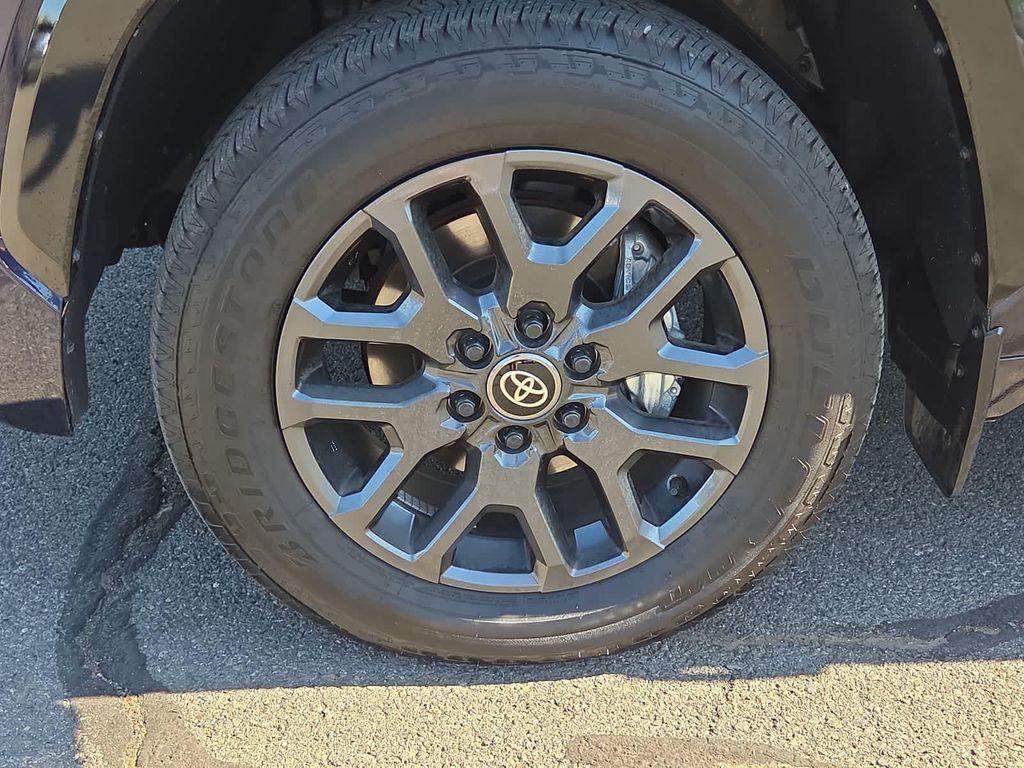 2025 Toyota SEQUOIA PLATINUM — миниатюра 16