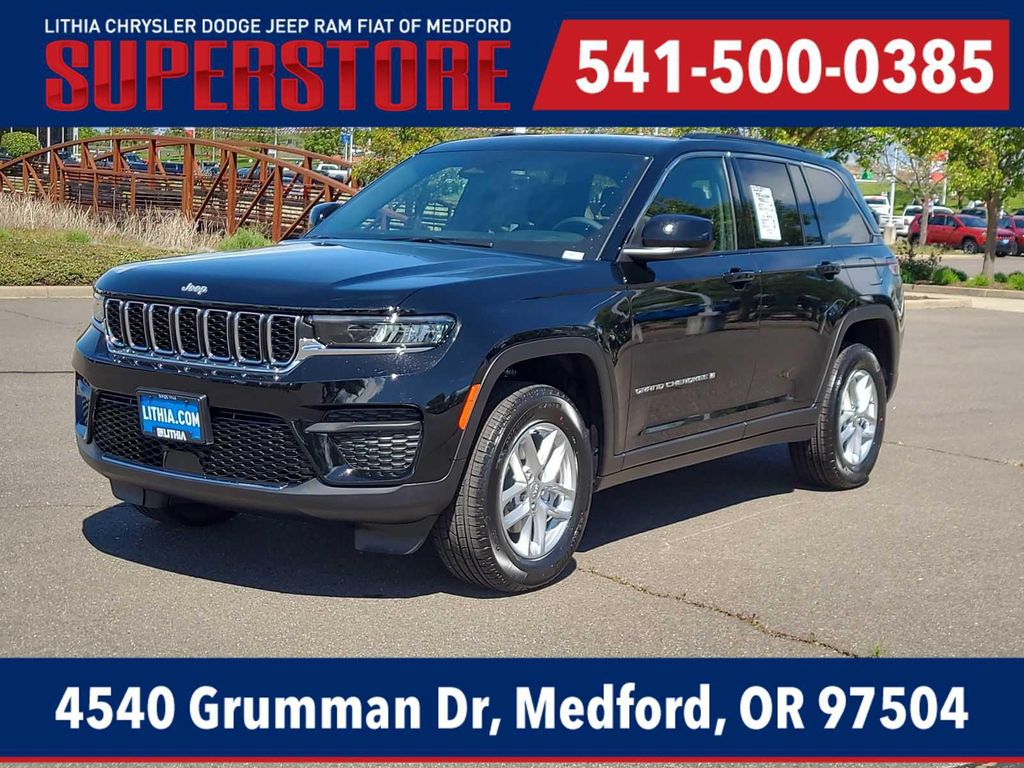 New 2026 Jeep Grand Cherokee Laredo