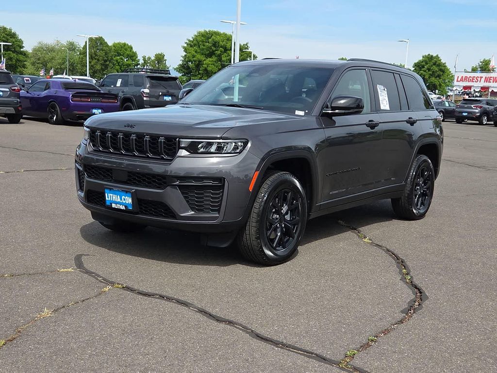 New 2026 Jeep Grand Cherokee Altitude