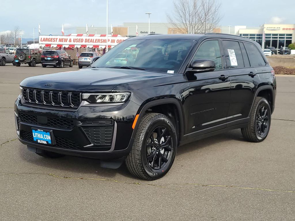 New 2026 Jeep Grand Cherokee Altitude
