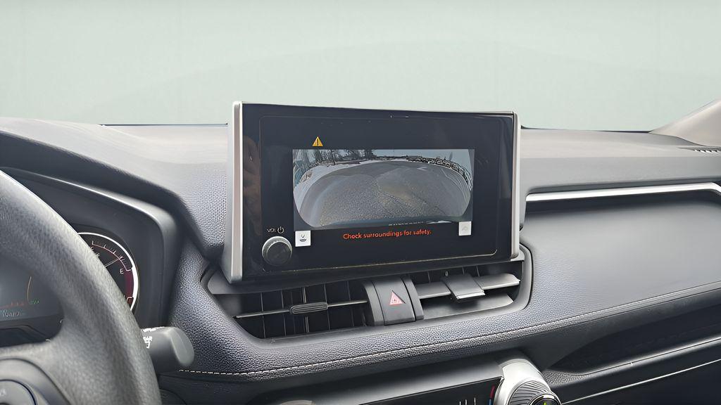 صورة مصغرة 29 لـ 2025 Toyota RAV4 XLE