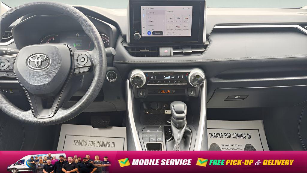 صورة مصغرة 15 لـ 2025 Toyota RAV4 XLE