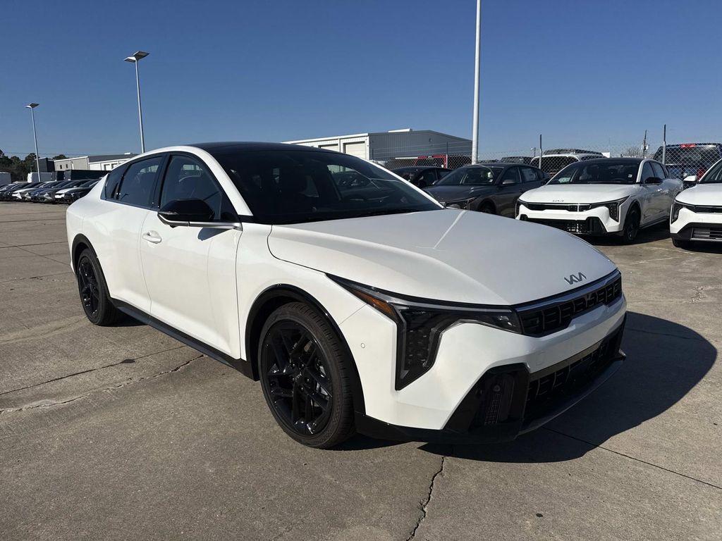 New 2025 Kia K4 GT-Line Turbo