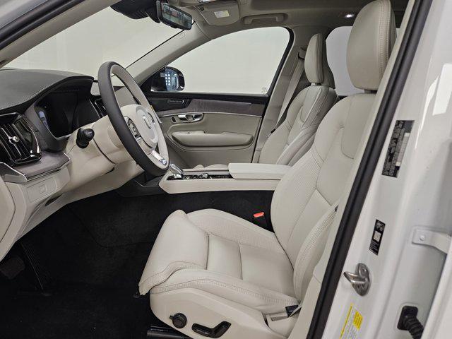2026 Volvo XC90 ULTRA DARK THEME, B6 AWD GAS (MILD HYBRID), G 照片 10