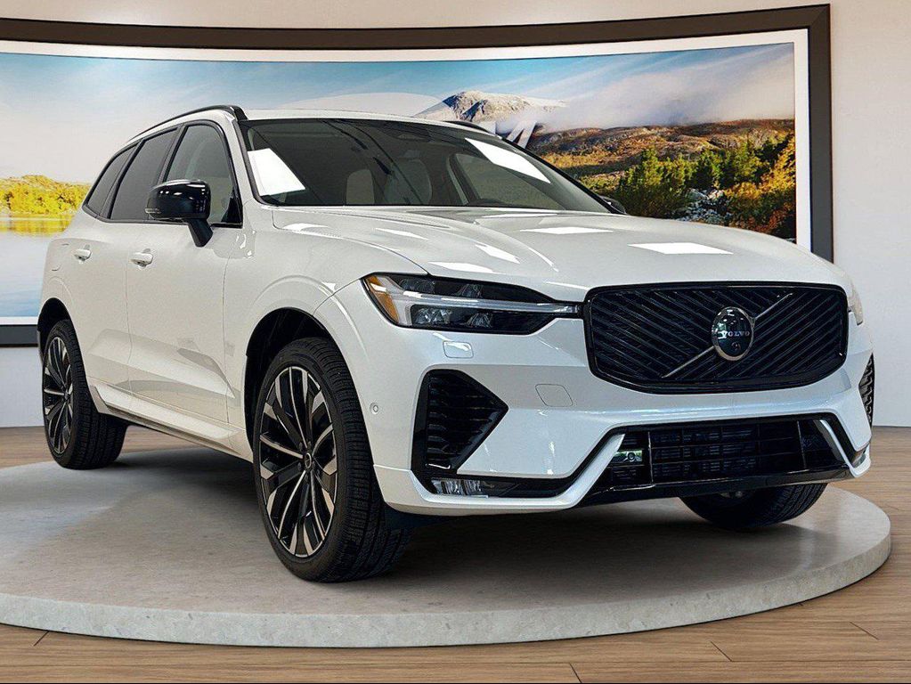 2026 Volvo XC60 B5 ULTRA — фото 3