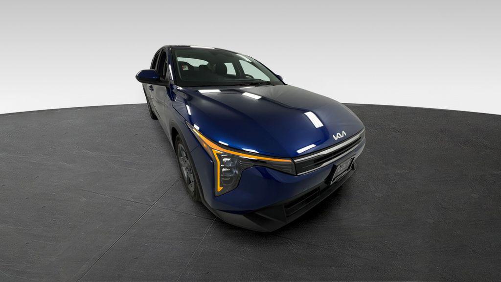 New 2026 Kia K4 LXS