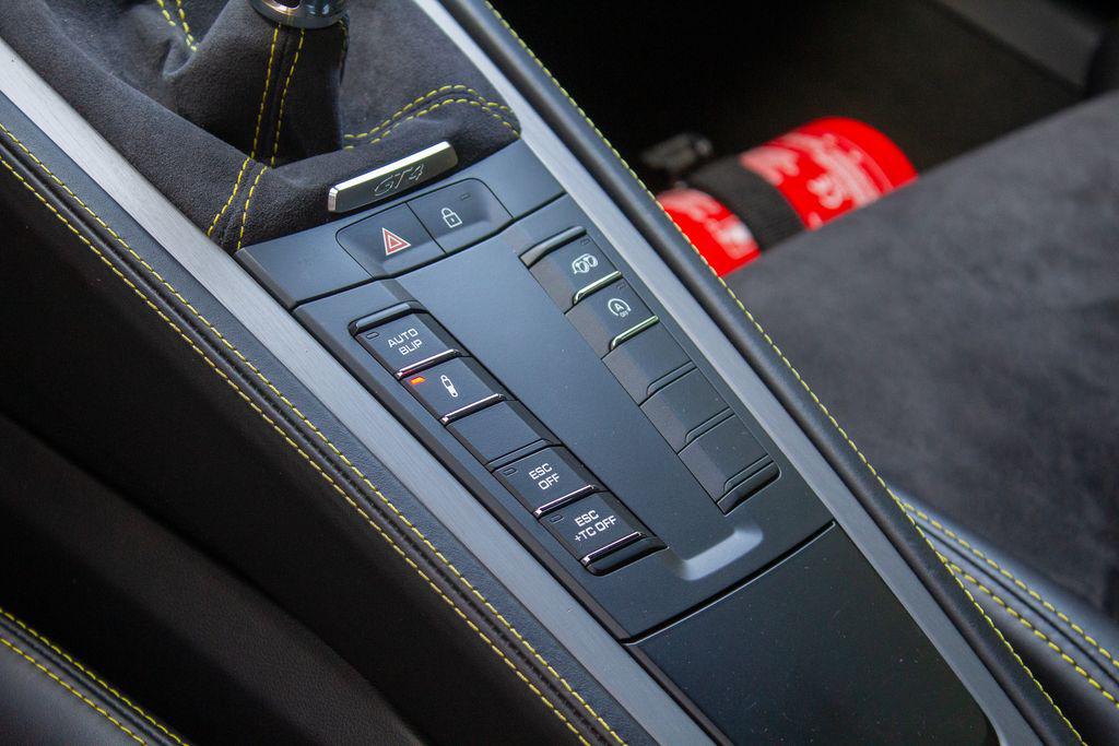 صورة مصغرة 22 لـ 2020 Porsche 718 CAYMAN GT4