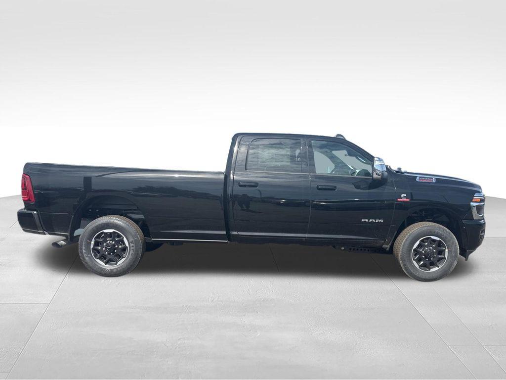 صورة 2 لـ 2026 RAM 2500 LARAMIE CREW CAB 4X4 8' BOX