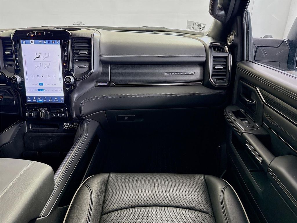 2024 RAM 3500 LIMITED MEGA CAB 4X4 6'4' BOX — миниатюра 24