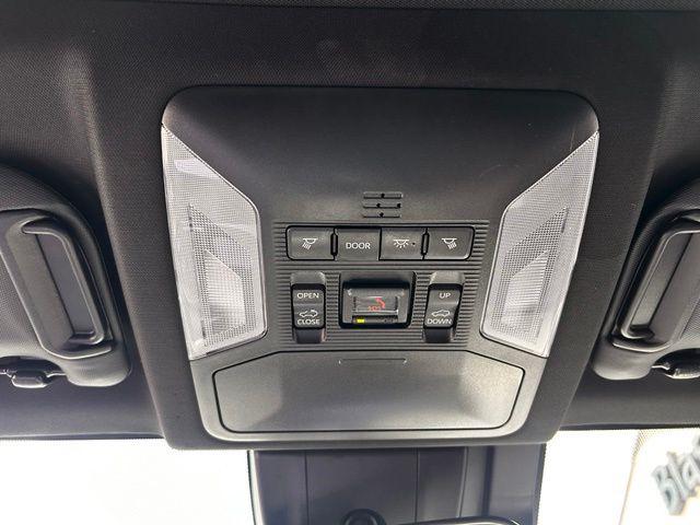 صورة 29 لـ 2021 Toyota RAV4 PRIME SE