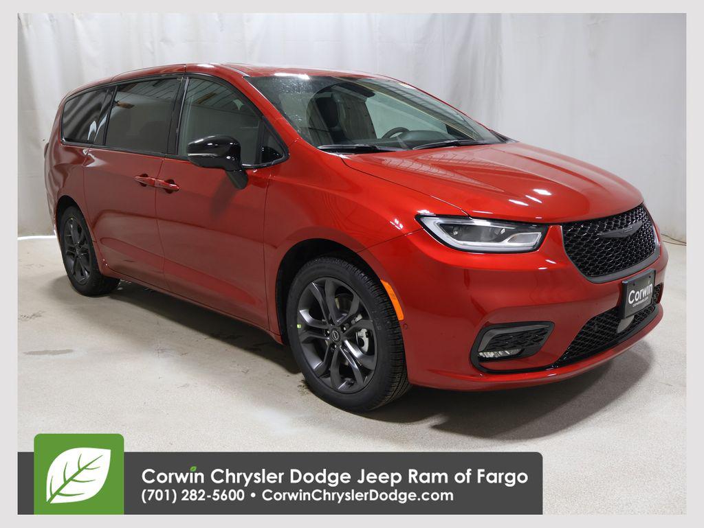 New 2026 Chrysler Pacifica L