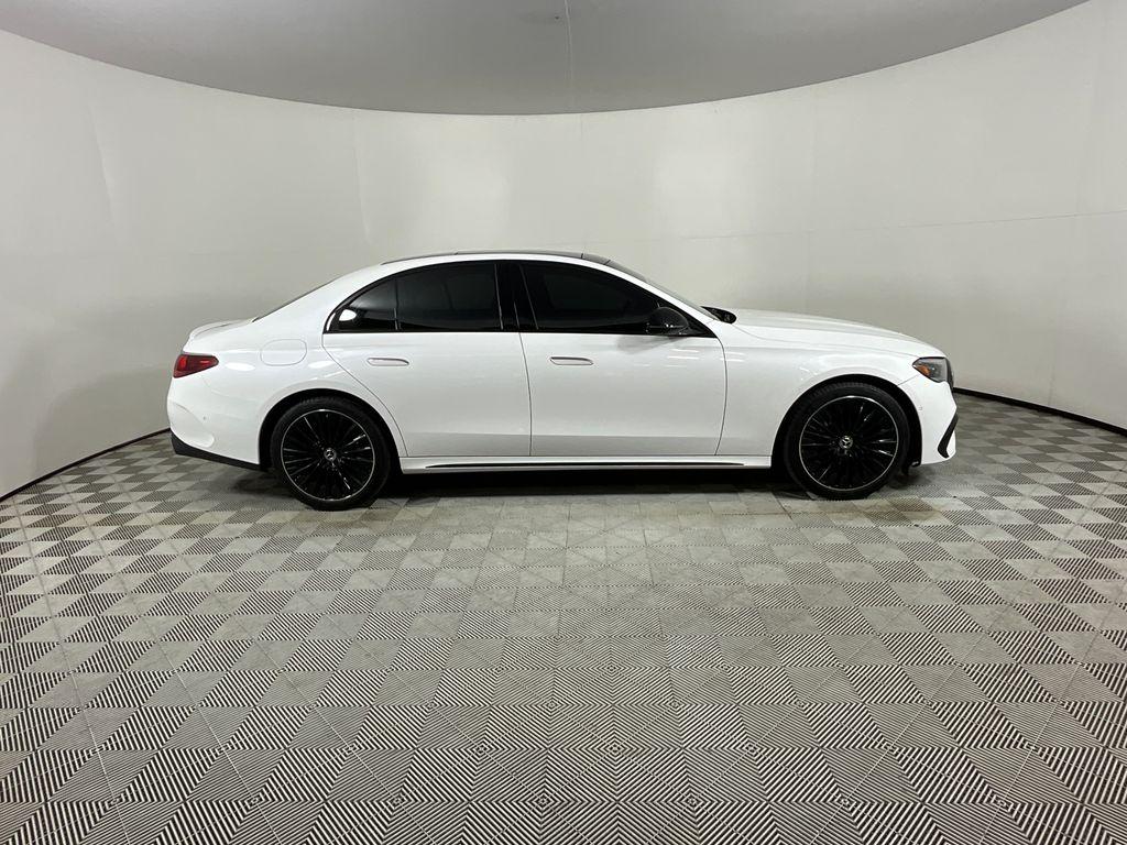 MERCEDES-BENZ E-CLASS - 6