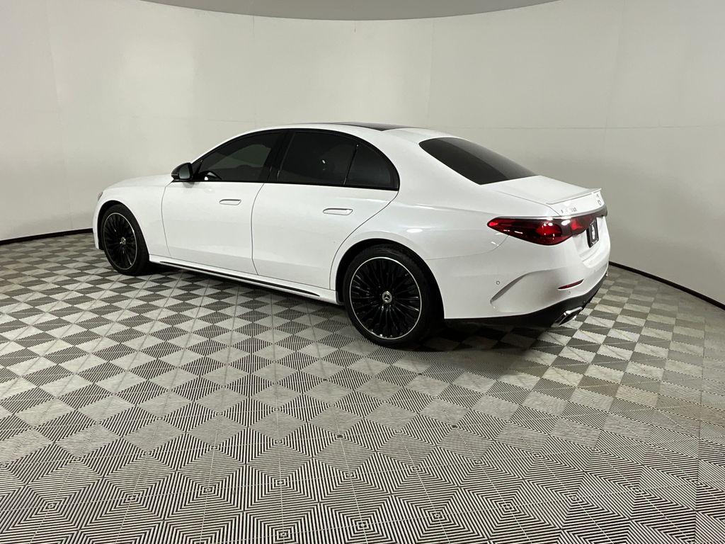 MERCEDES-BENZ E-CLASS - 3