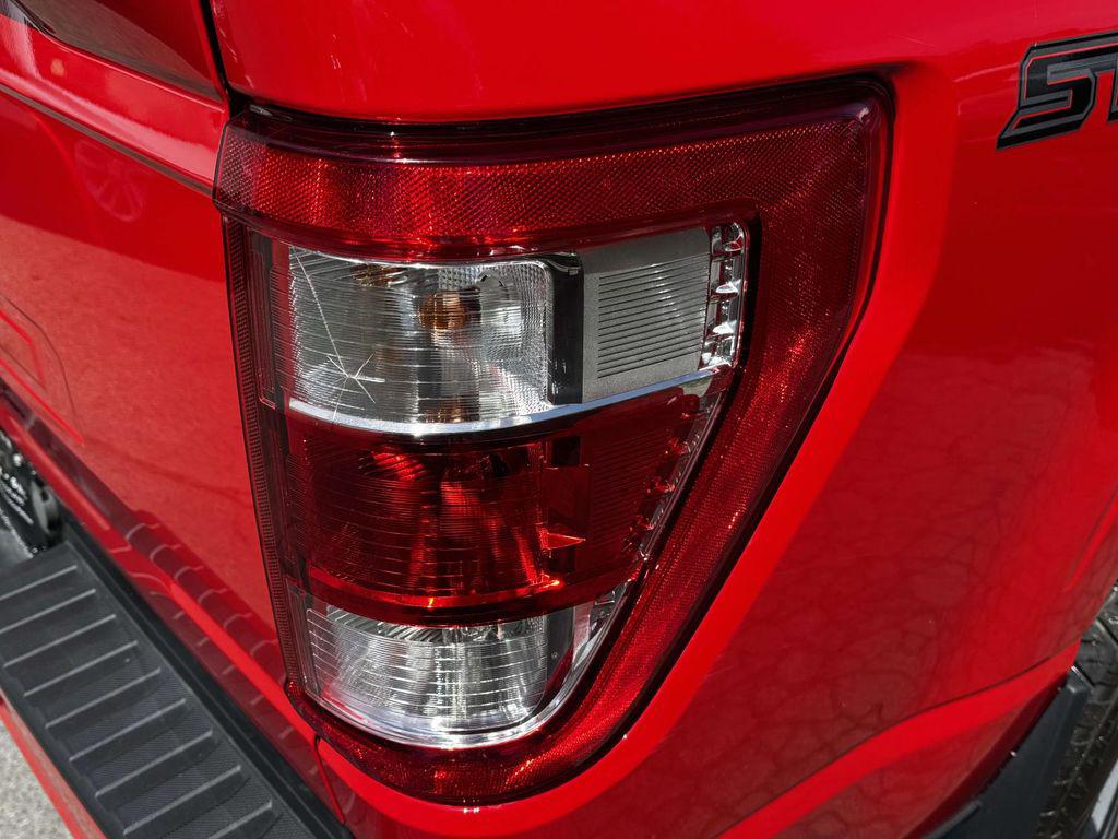 صورة مصغرة 12 لـ 2023 FORD F-150 XL