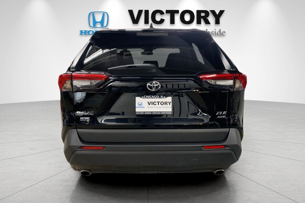 TOYOTA RAV4 - 5