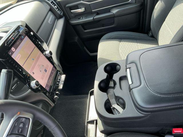 2026 RAM 2500 BIG HORN CREW CAB 4X4 6'4' BOX — миниатюра 24