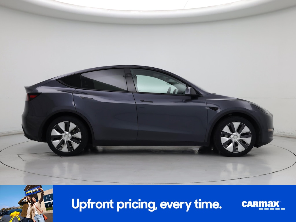TESLA MODEL Y LONG RANGE - 9