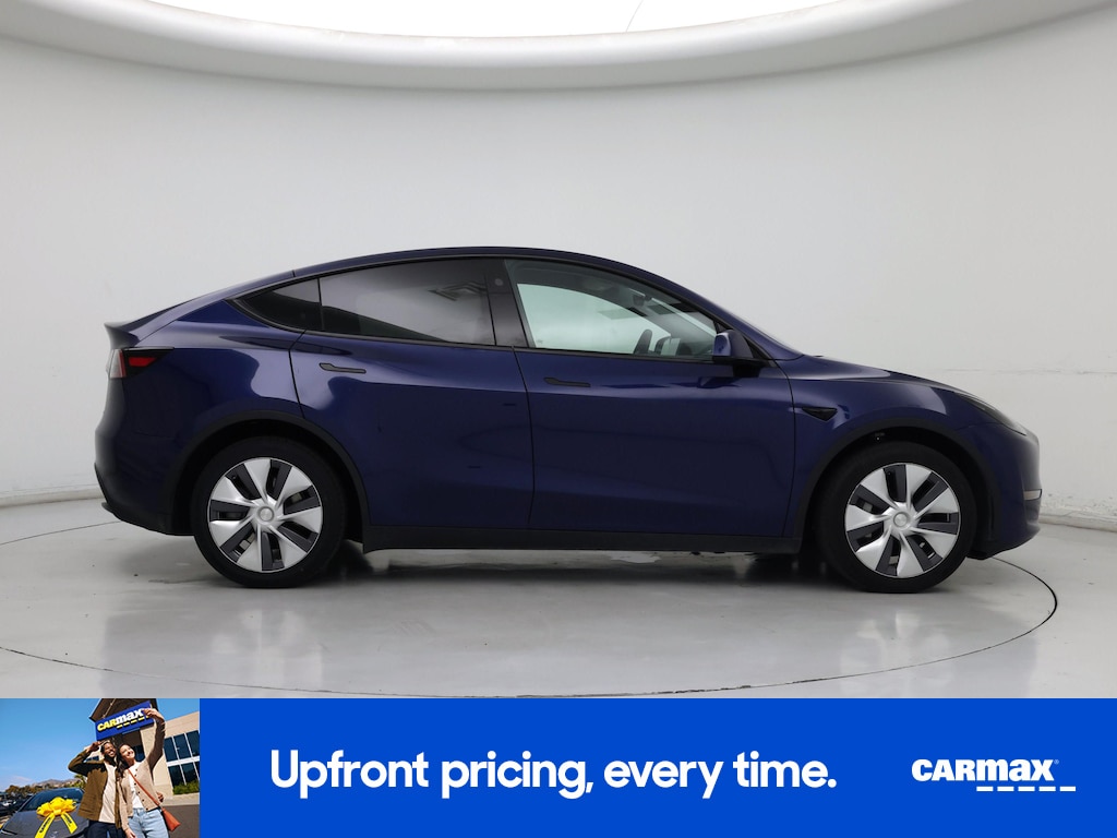 TESLA MODEL Y LONG RANGE - 9