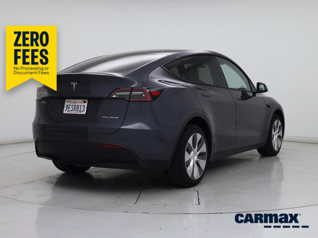 TESLA MODEL Y LONG RANGE - 10
