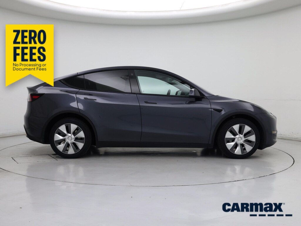 TESLA MODEL Y LONG RANGE - 9