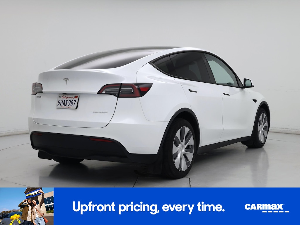 TESLA MODEL Y LONG RANGE - 10
