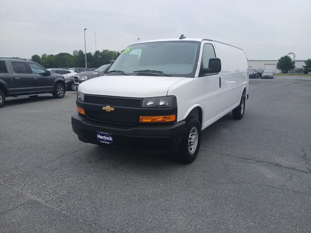 New 2025 Chevrolet Express 2500 Work Van