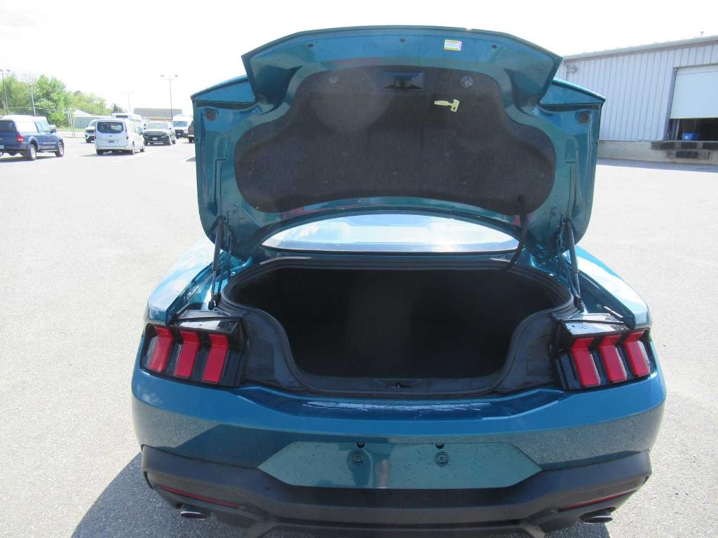 صورة مصغرة 16 لـ 2026 FORD MUSTANG ECOBOOST