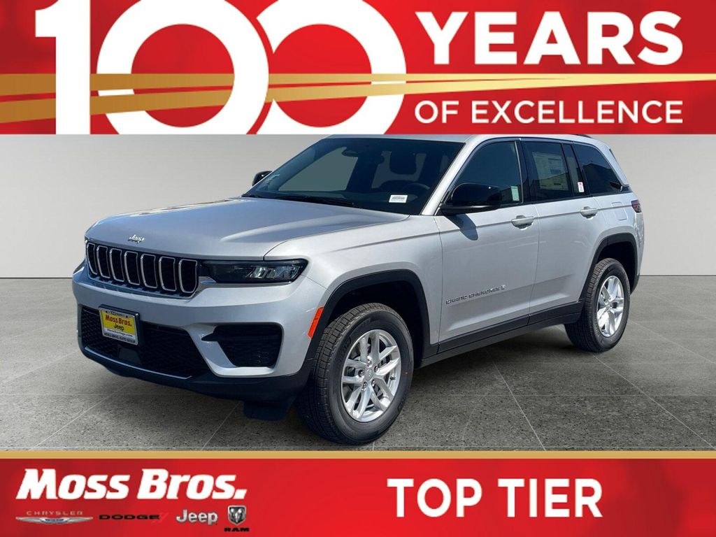 New 2026 Jeep Grand Cherokee Laredo